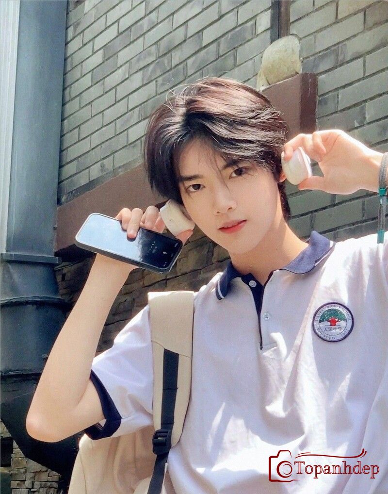 K9 đẹp trai vui tươi