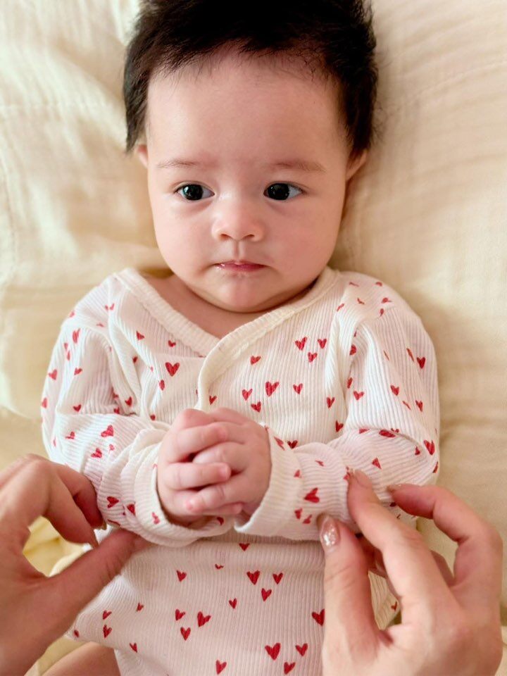 Càng lớn, bé Julia càng rõ nét đáng yêu.