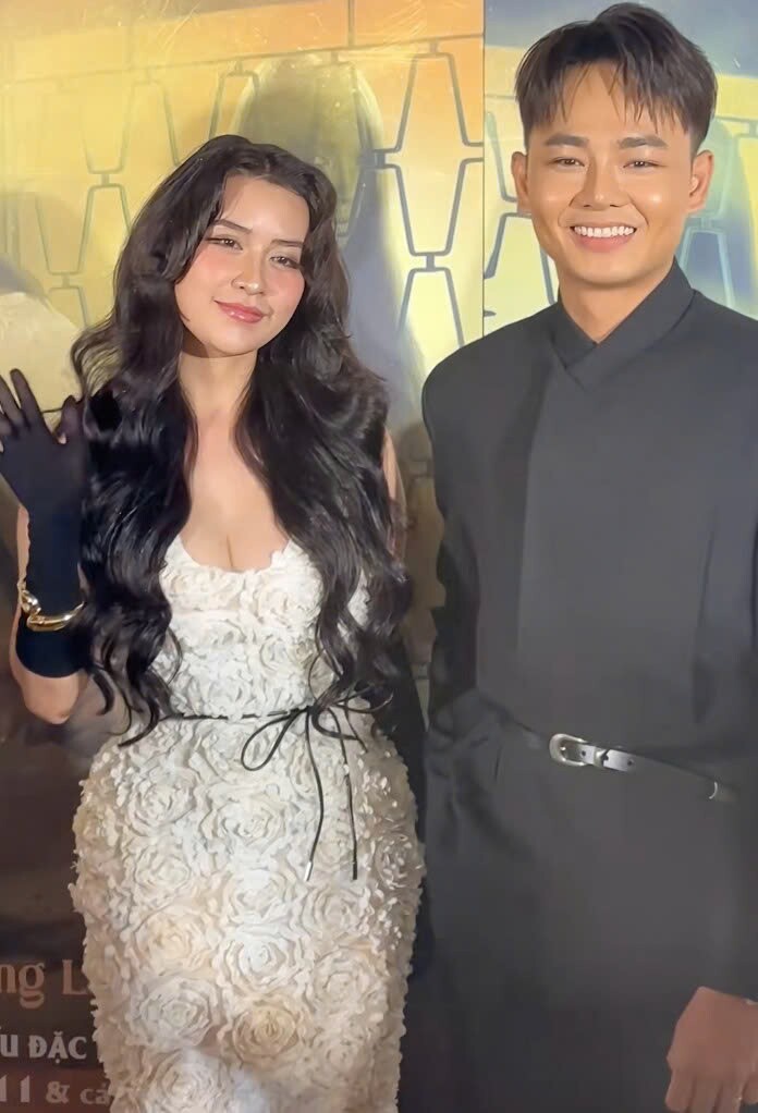 Cuối năm 2025, người đẹp được nhận xét ngoại hình khác lạ, chính chủ thừa nhận đã tăng cân không ít.