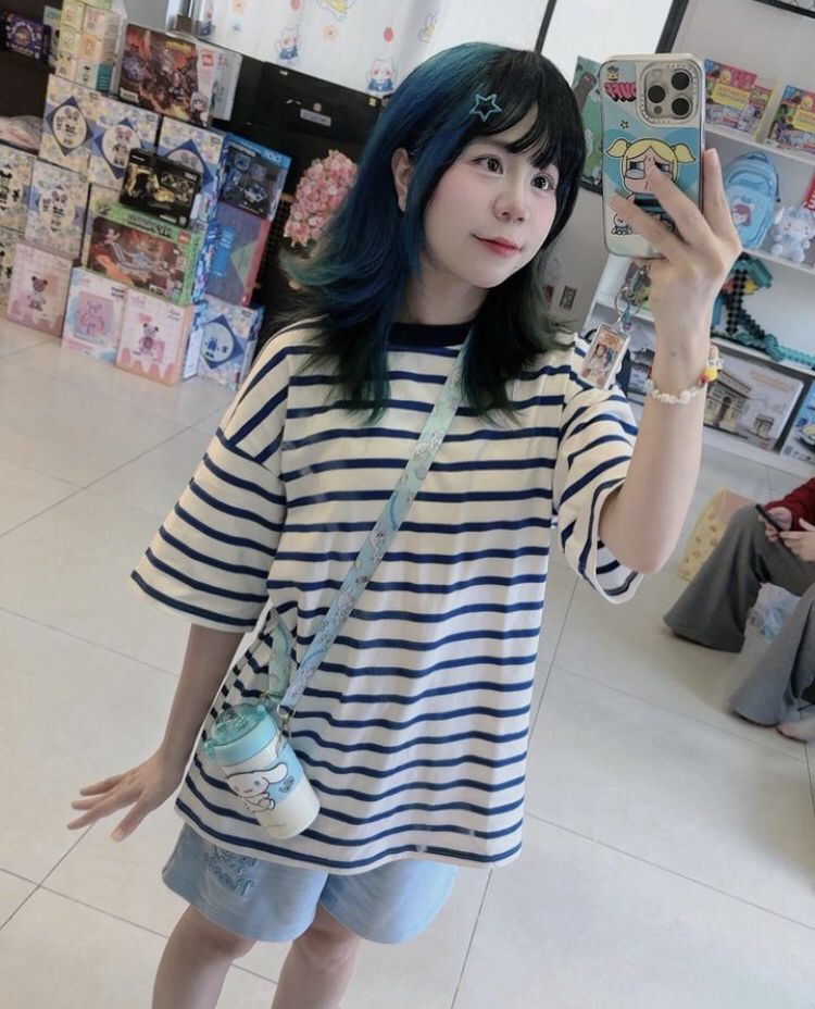 Ảnh Simmy cute thu hút cộng đồng bởi nét trong sáng