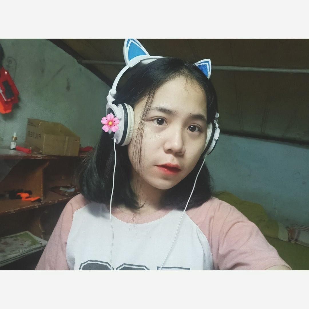 Ảnh Simmy cute khiến fan cảm nhận sự gần gũi đáng mến