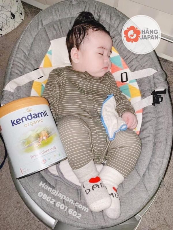 Sữa Kendamil bò Organic Anh lon 800gr