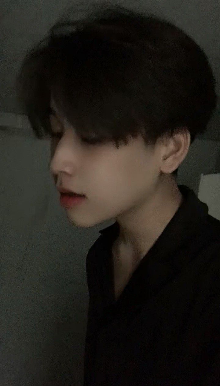 Bộ ảnh trai đẹp K8 được chia sẻ nhiều nhờ nụ cười tươi sáng đáng yêu