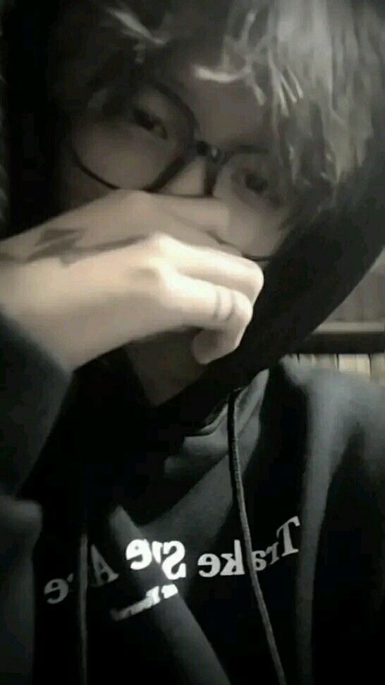 Ảnh trai K8 để lại dấu ấn bởi vẻ ngoài trong sáng cùng sự tinh nghịch tự nhiên