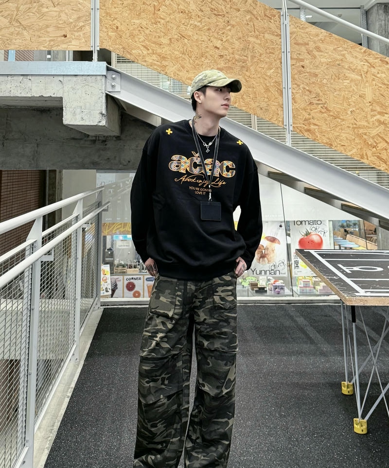 Khoảnh khắc dạo phố buổi chiều đậm chất ảnh boy phố