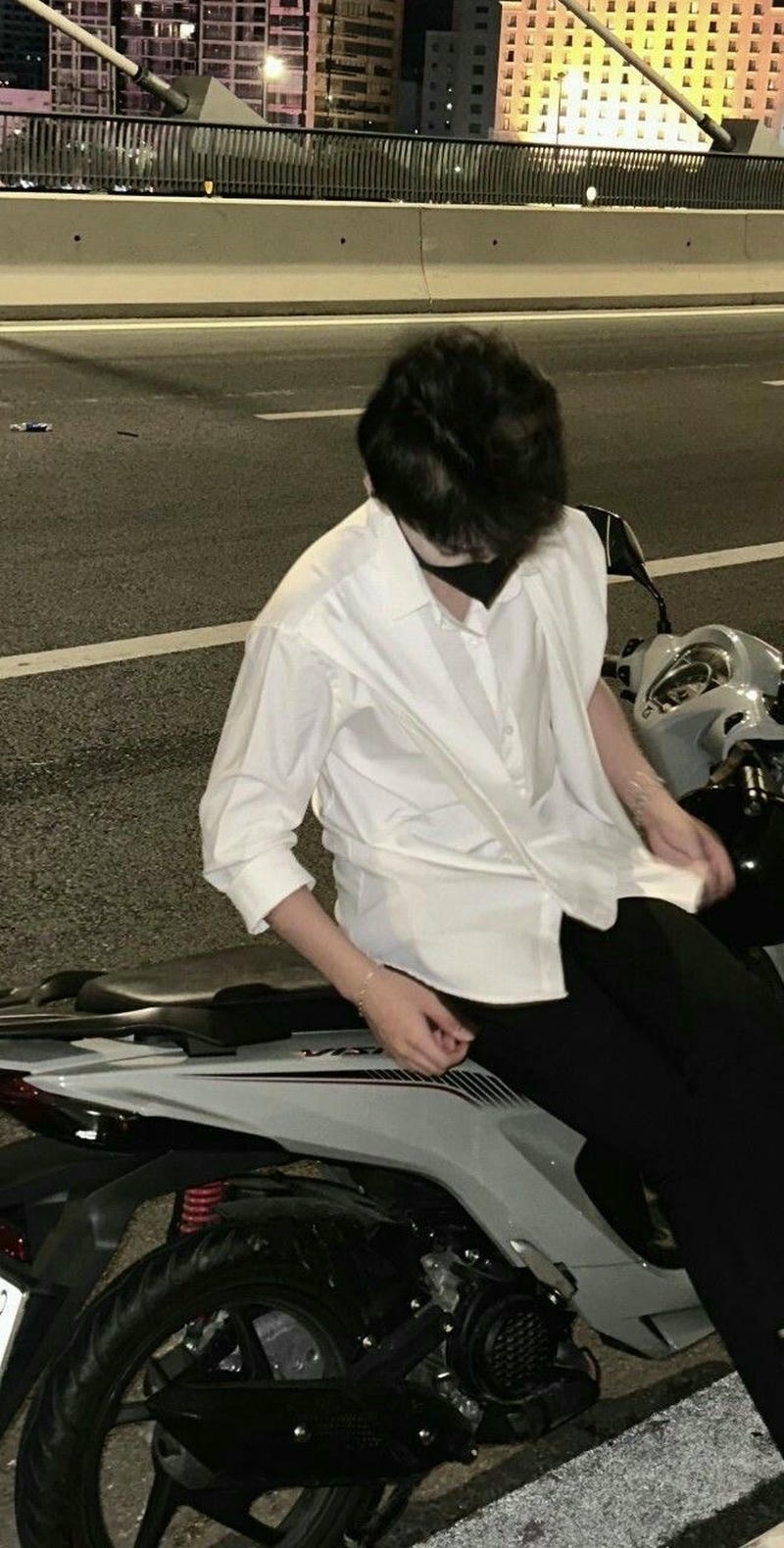 Bắt trọn khoảnh khắc ảnh boy phố giữa không gian đô thị