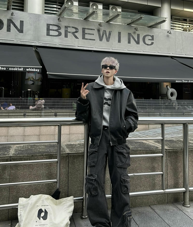 Thần thái lạnh lùng qua ảnh boy phố đẹp ngoài trời