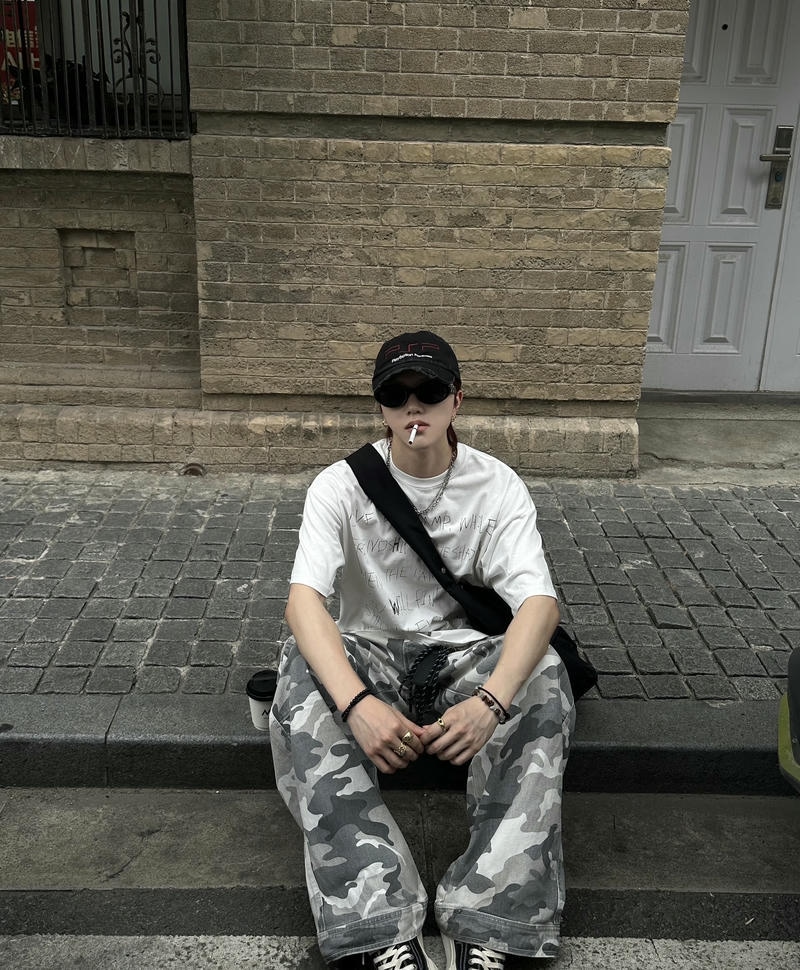 Ảnh mạng nam boy phố ánh nhìn mạnh mẽ cá tính