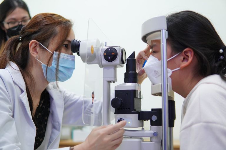 biện pháp giúp bạn kiểm soát tốt độ loạn thị