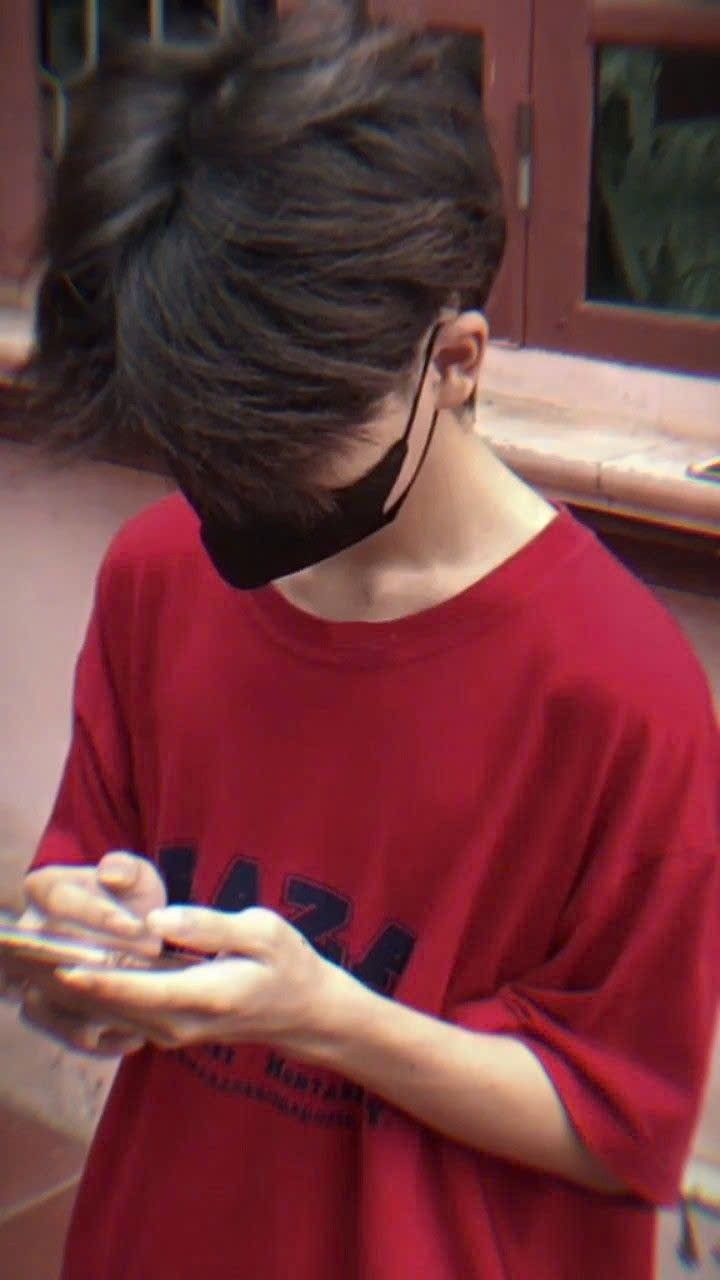 Ảnh trai đẹp 2011 gây chú ý bởi thần thái tự nhiên trong từng khoảnh khắc