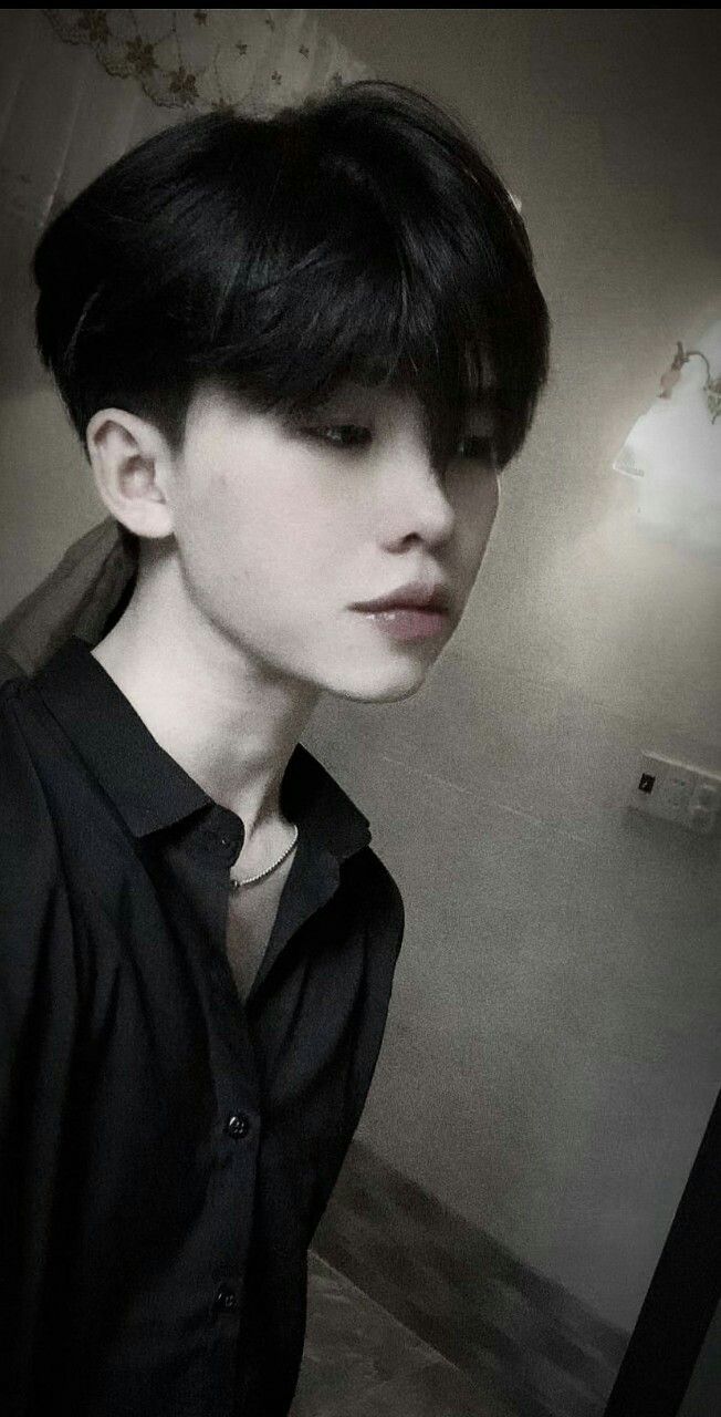 Một bộ ảnh trai đẹp 2012 xuất hiện và tạo nên nhiều phản ứng tích cực khác nhau