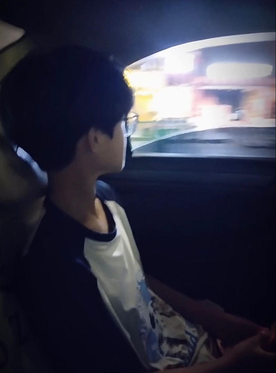 Ảnh trai đẹp 2012 dần trở thành lựa chọn quen thuộc trong giới trẻ mạng xã hội