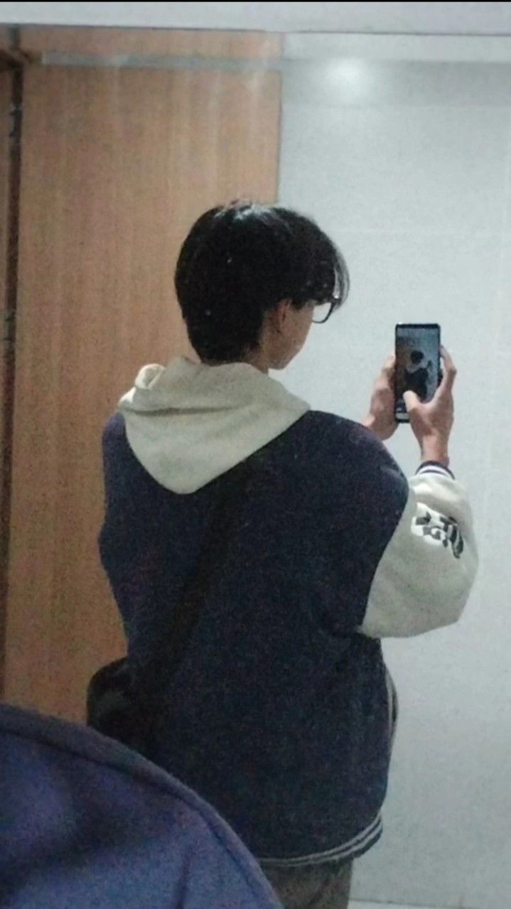 Bộ ảnh trai đẹp 2k12 lan tỏa sự trẻ trung và nhanh chóng chiếm spotlight online