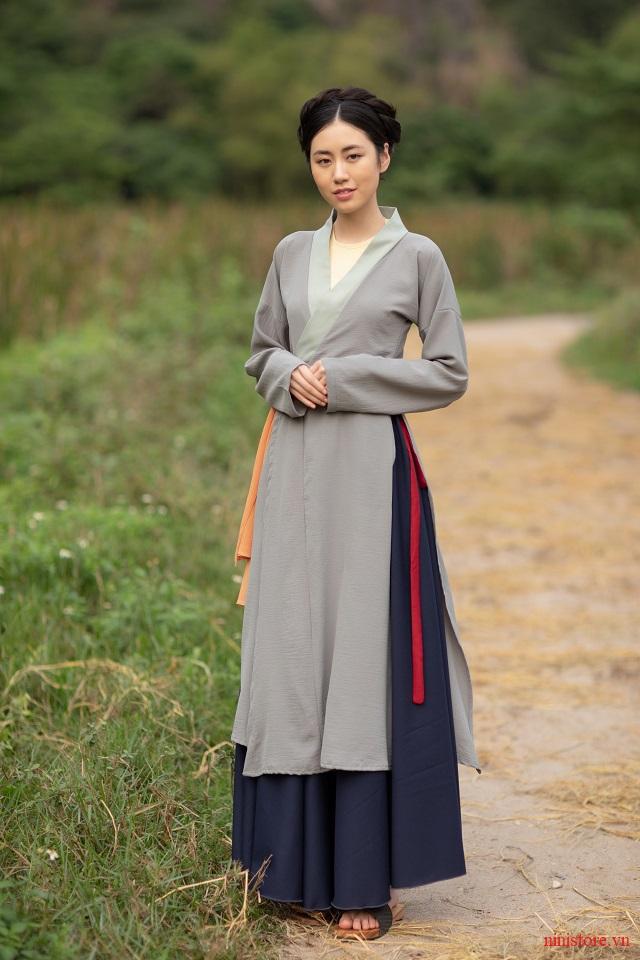 nen-chon-mau-do-co-trang-nao