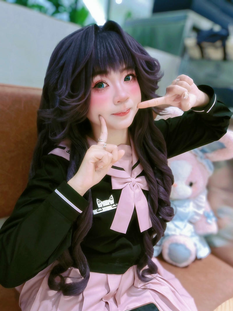 Gái xinh cosplay nhân vật anime nữ sinh tóc đen dễ thương