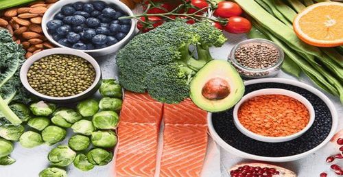 Bị mụn nên ăn gì và không nên ăn gì?