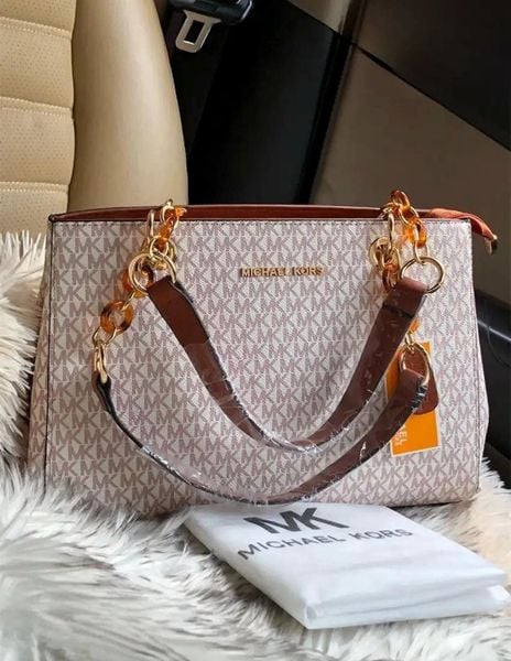 Các hãng túi xách hàng hiệu bình dân - túi xách Michael Kors