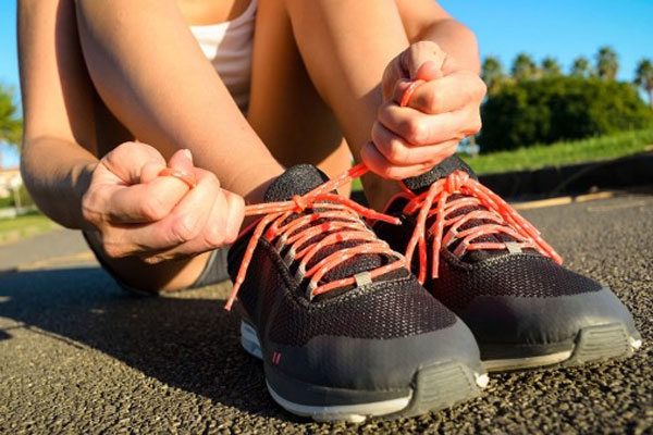 Cách buộc dây giày