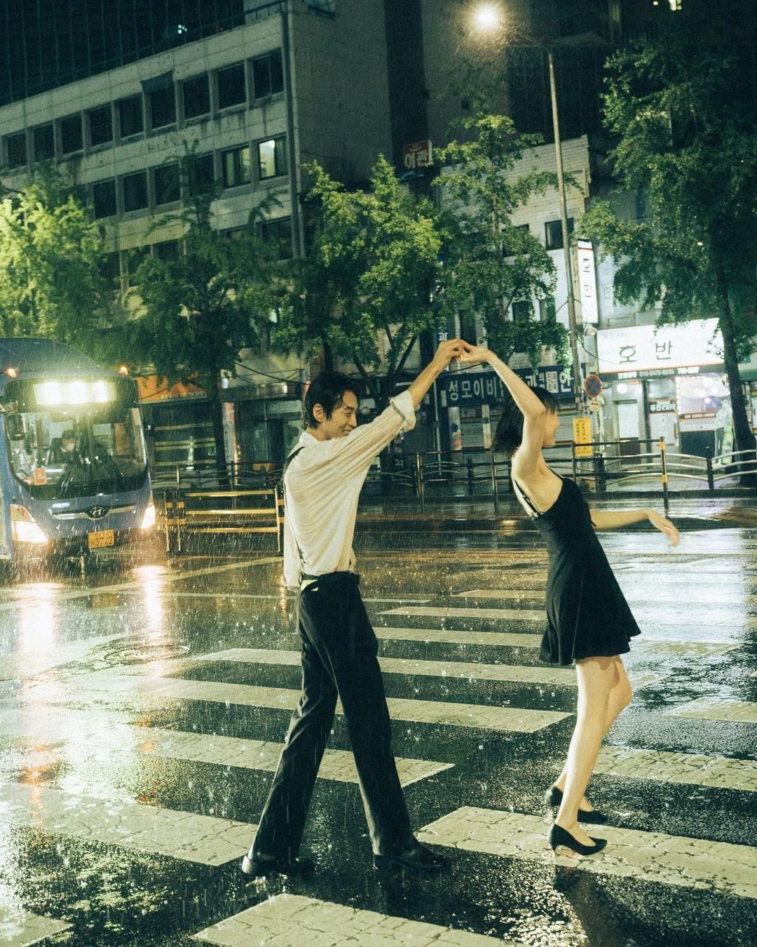 Ảnh mưa đẹp lãng mạn