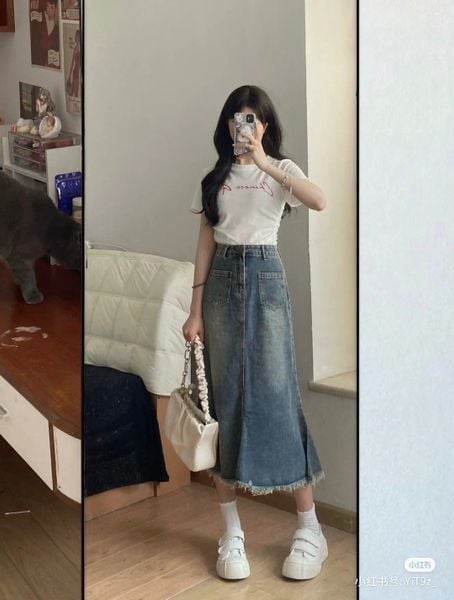 Chân váy jean dài phối với áo gì - áo thun basic