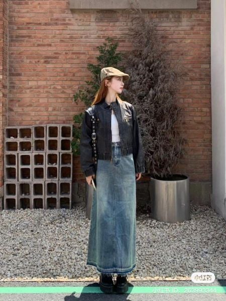 Chân váy jean dài phối với áo gì - áo khoác da