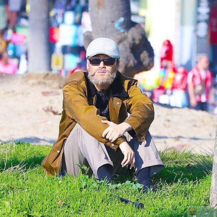 Chống nạnh đỉnh cao - vừa mặn vừa máu