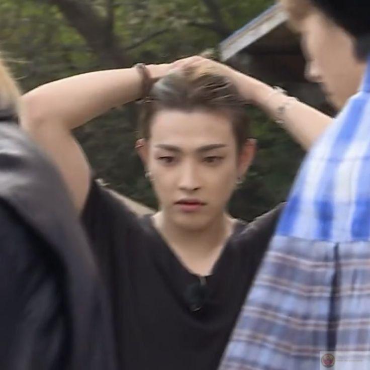 Cả thế giới chống lại, nhưng ta chống nạnh