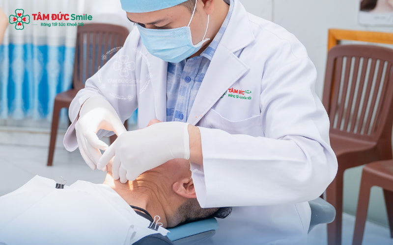 Cercon Zirconia được chế tác từ phôi Zirconia nguyên khối, độ cứng gấp 5 lần răng thật