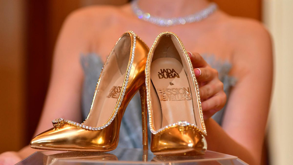 đôi giày đắt giá nhất thế giới