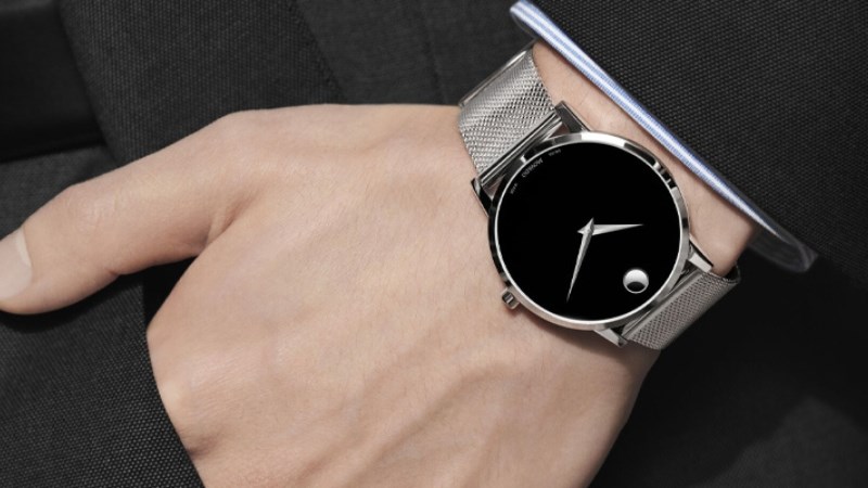 Sự tối giản nhưng tinh tế của đồng hồ Movado sẽ khiến bạn trở nên thu hút hơn trong mắt người xung quanh