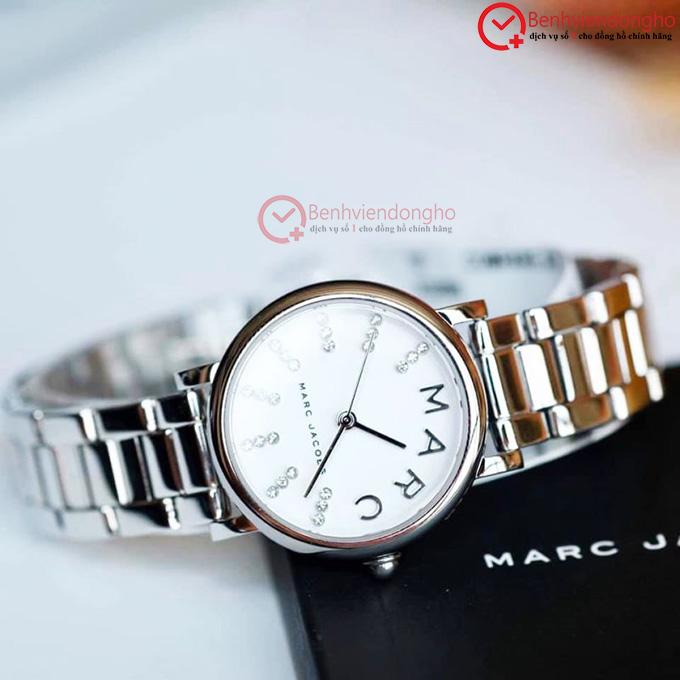 Chất lượng marc Jacobs tốt tuy nhiên chưa xứng với tầm giá mà hãng đưa ra