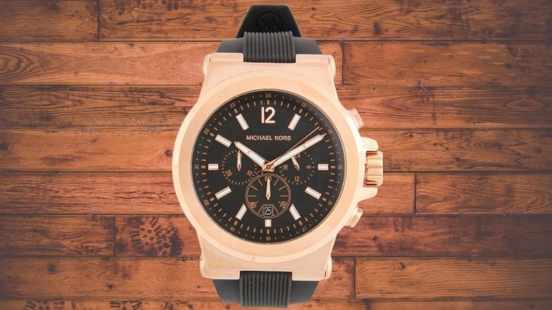 Thiết kế mạnh mẽ, sang trọng của dòng Gold-Tone