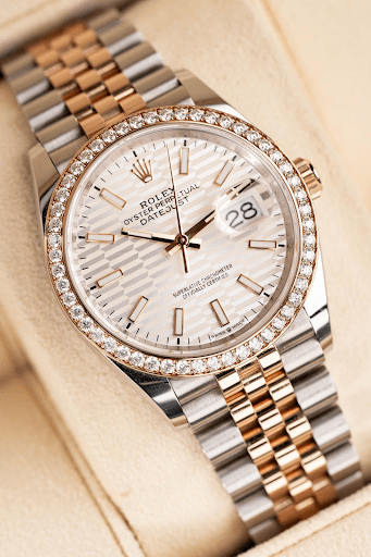 Rolex nổi tiếng là thương hiệu đồng hồ chỉn chu và tỉ mỉ đến từng chi tiết
