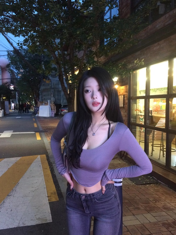 Đường cong nổi bật trong bộ đồ bó body