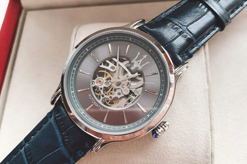 Đồng hồ Maserati chủ yếu có bộ máy automatic