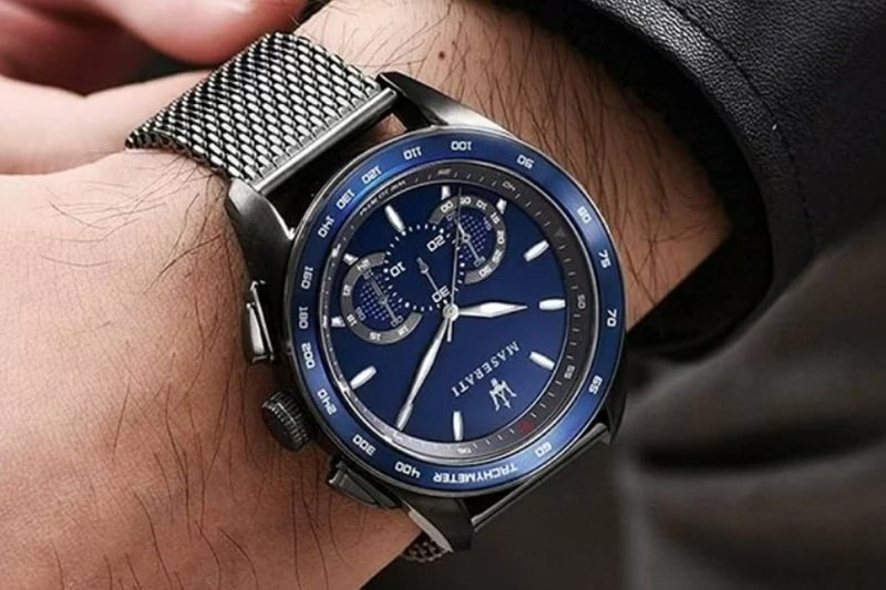 Đồng hồ Maserati có mặt số phụ tiện dụng