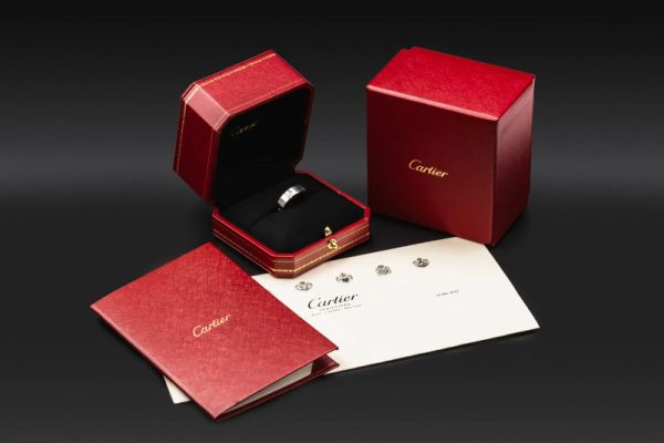 Đầu tư trang sức cao cấp: Nhẫn Cartier bao nhiêu tiền và có giữ giá không?