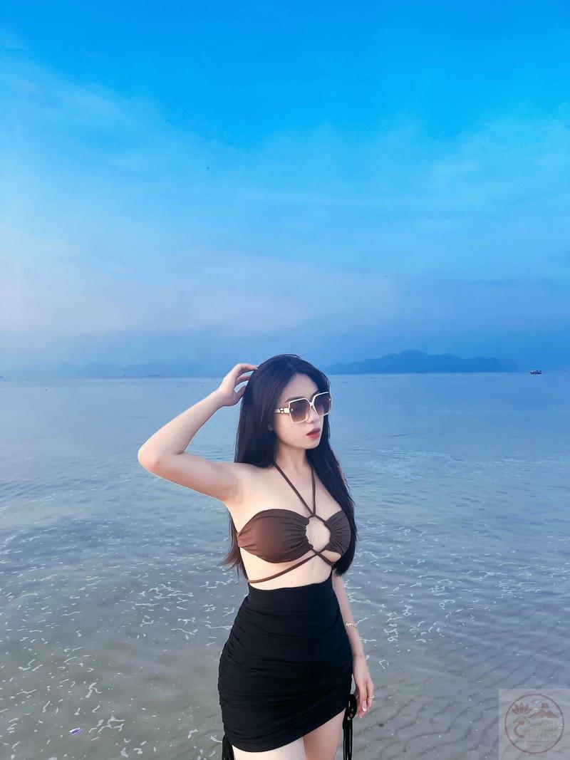 hạ nhiên mặc bikini 25