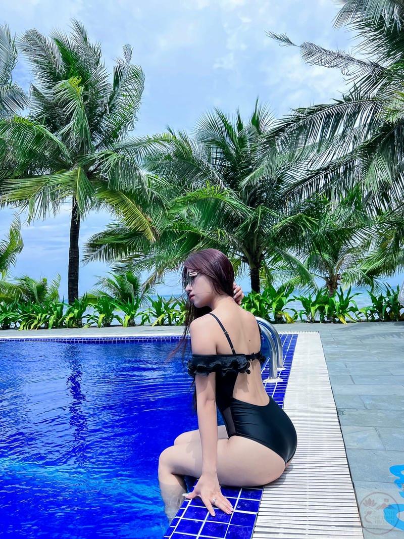 hạ nhiên mặc bikini 24