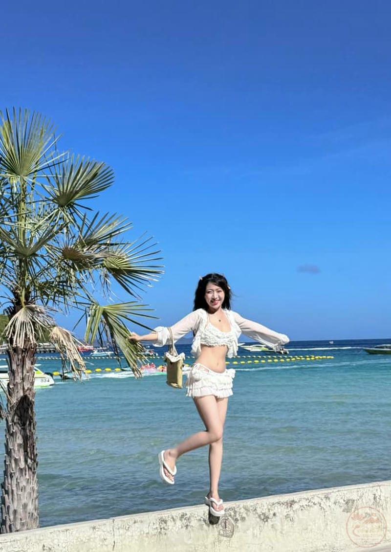 hạ nhiên mặc bikini 5