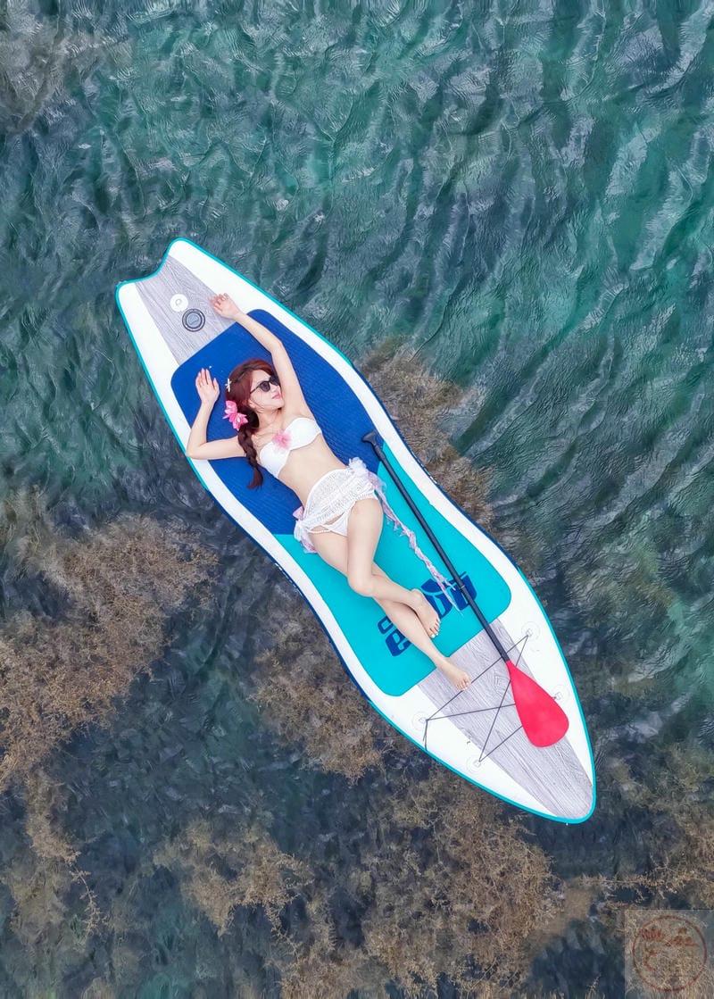 hạ nhiên mặc bikini 1