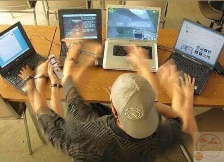 Khoảnh khắc chạy deadline trở nên hài hước nhờ một bức ảnh chế dí dỏm