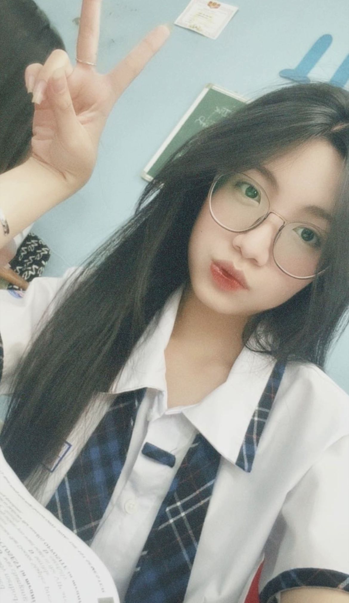 Ảnh gái học sinh cấp 2