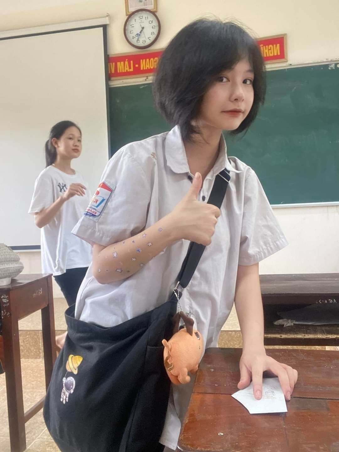 Nét đáng yêu tươi sáng trong ảnh gái xinh cấp 2 khiến tim loạn nhịp