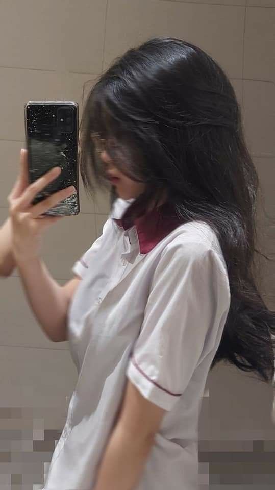 Vẻ đẹp ngây thơ trong sáng trong ảnh gái xinh cấp 2 thật tinh khôi