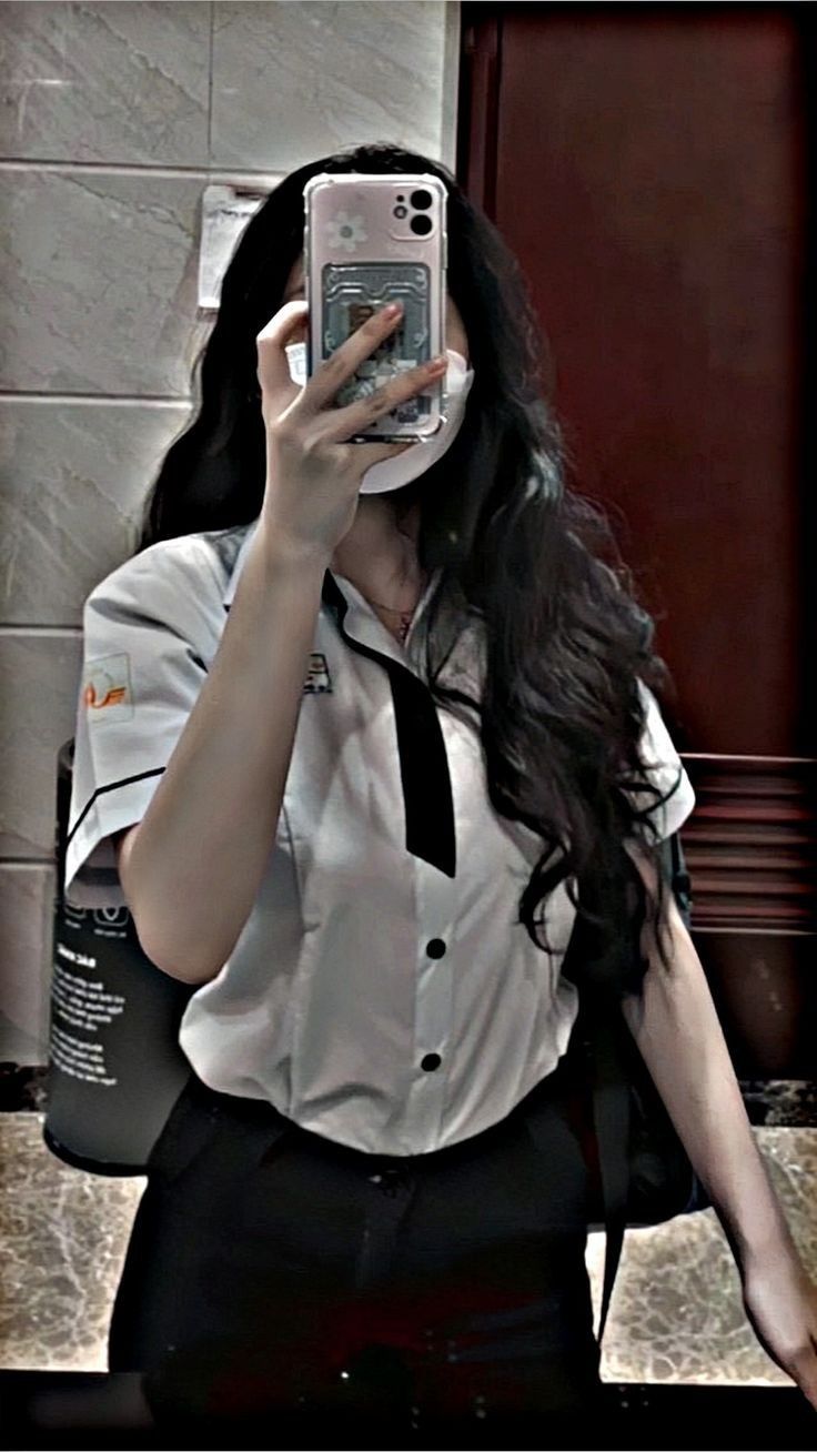 Ảnh gái lớp 8 che mặt