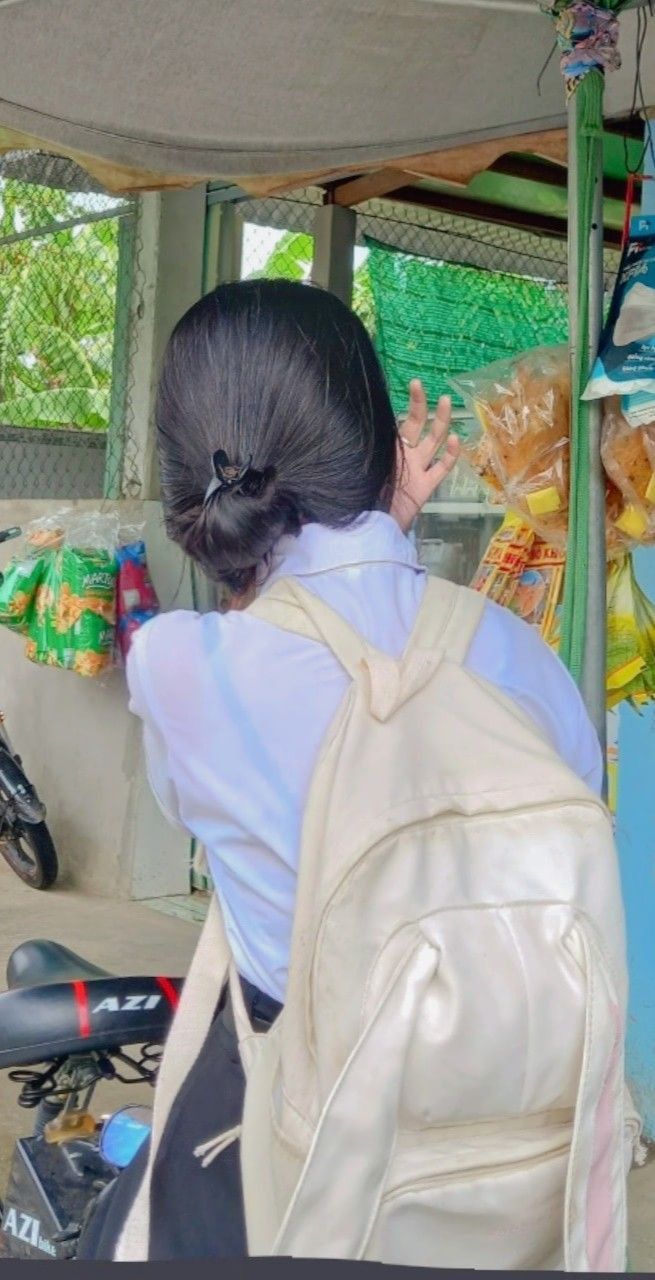 Ảnh gái xinh cấp 2 dịu dàng duyên dáng làm tim người rung rinh mãi