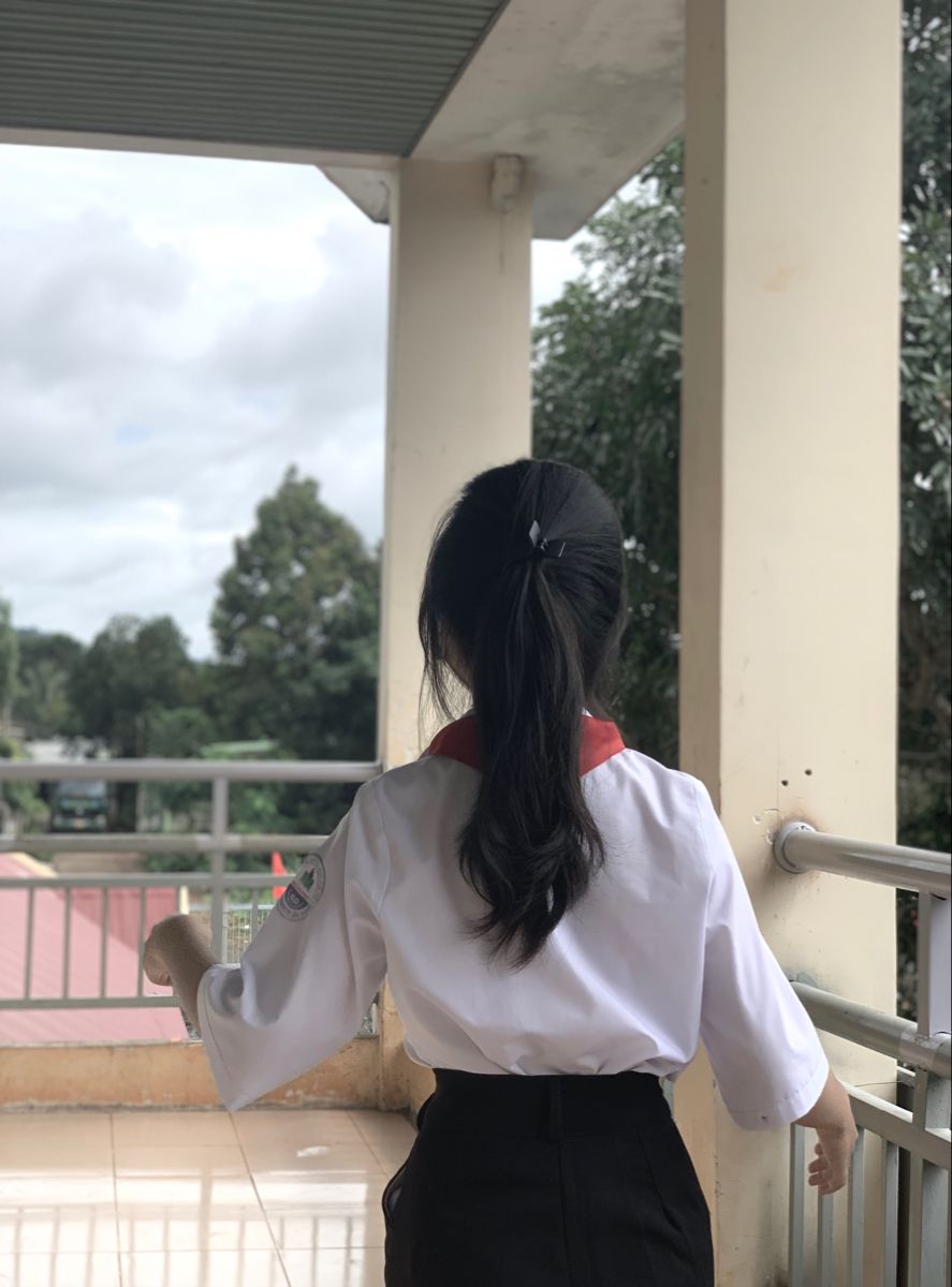 Ảnh gái xinh lớp 9 che mặt