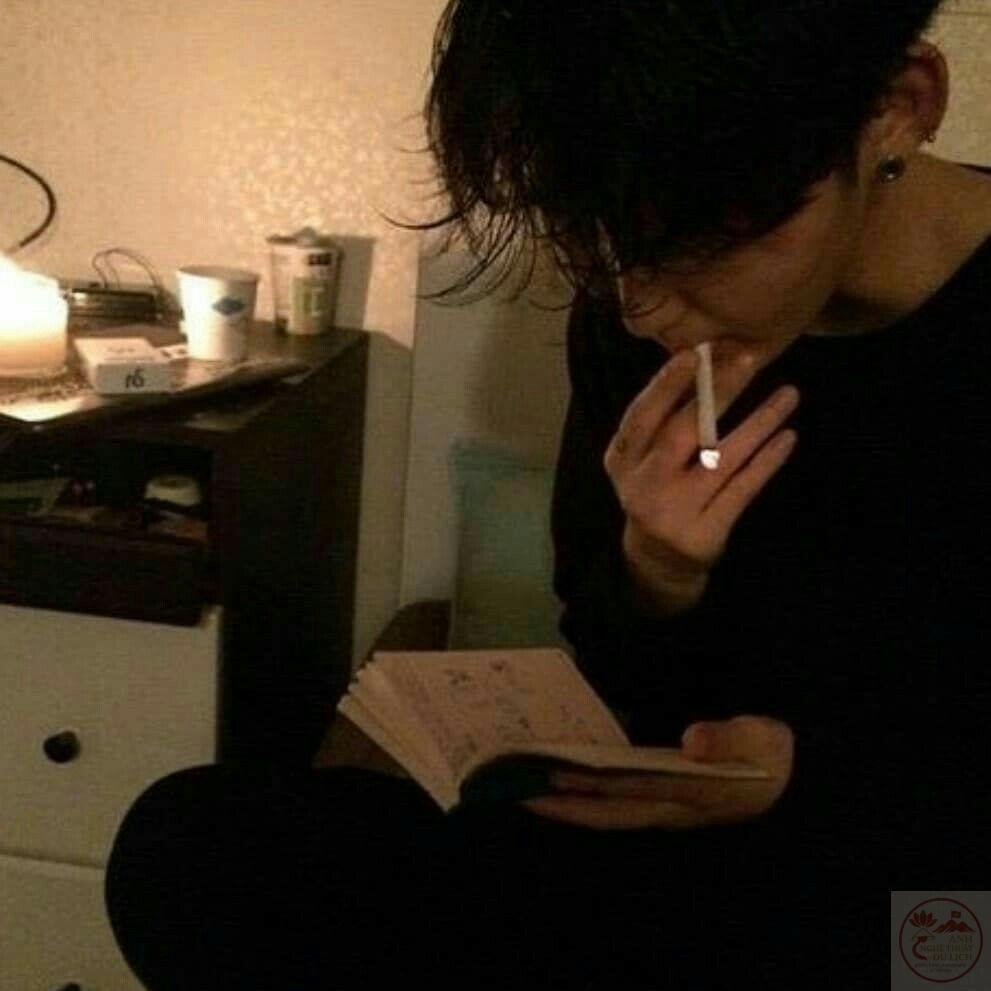 Âm hưởng trầm buồn lan tỏa khắp từng chi tiết trong bức hình giản dị