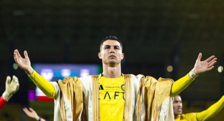 Hình ảnh uy quyền gây sốt của Ronaldo